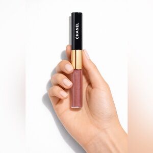 Chanel Ultrawear Liquid Lip Colour- Chic Rosewood